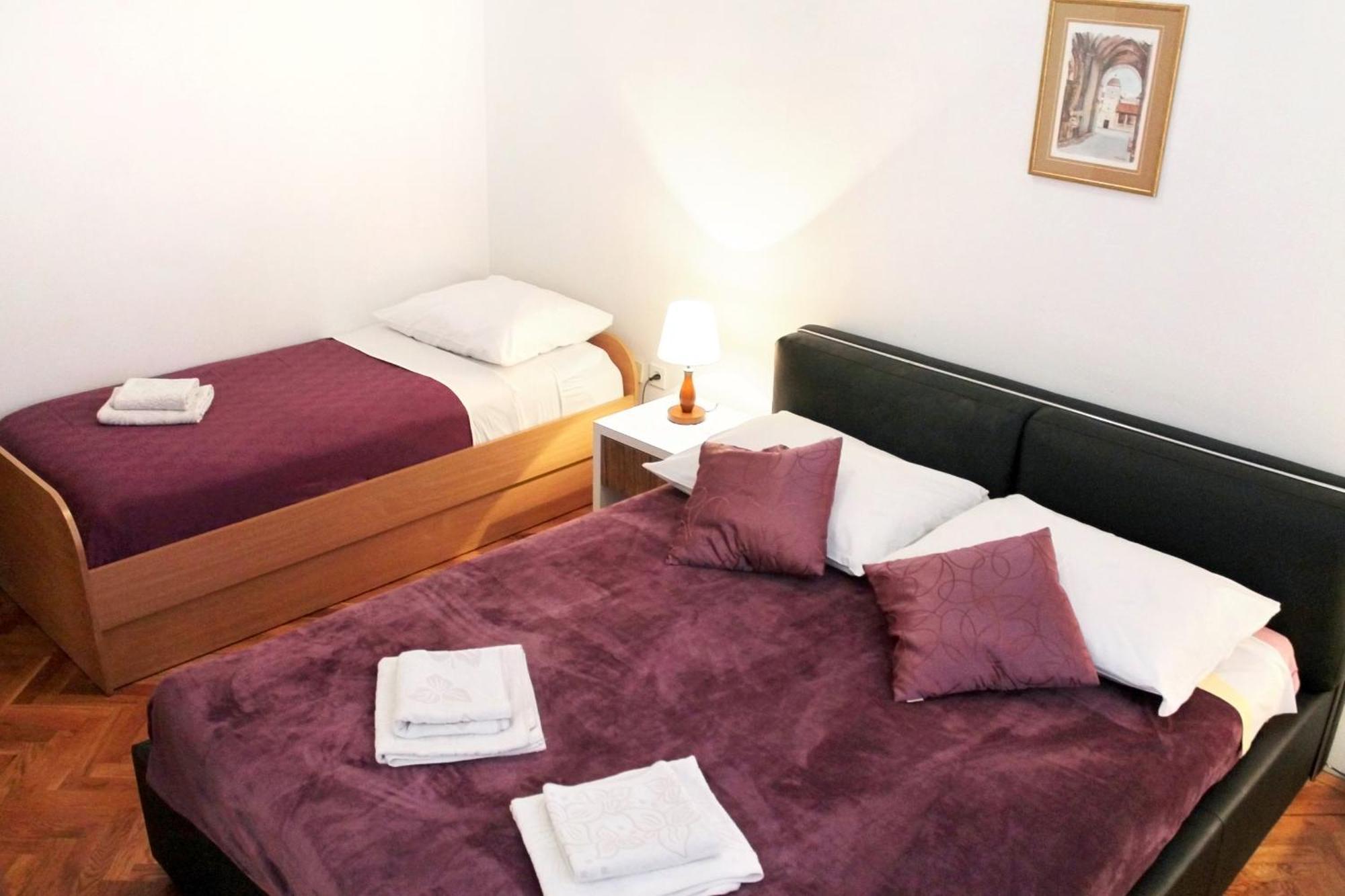 Apartments With A Parking Space Kastel Stafilic, Kastela - 5219 חדר תמונה